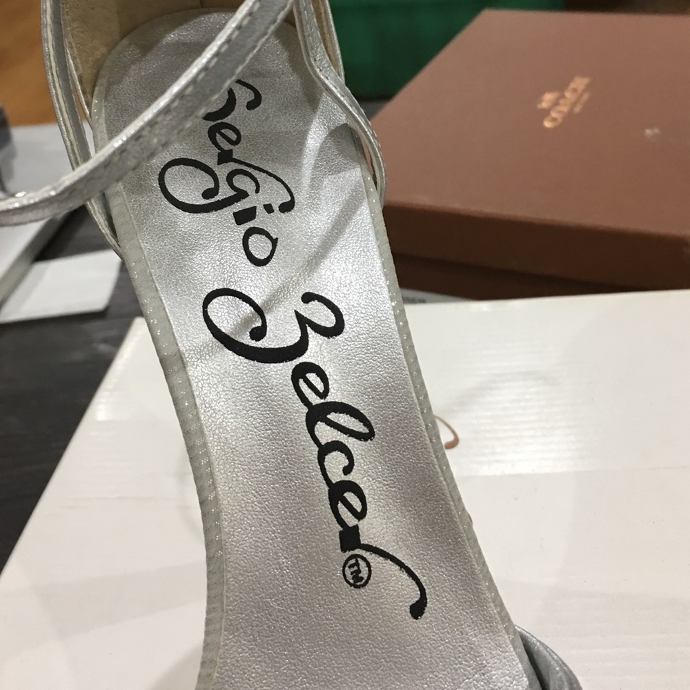 Shoes - Picture 4 of 4