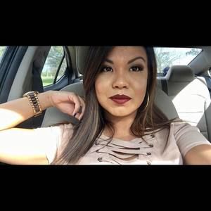 Meet your Posher, Monique