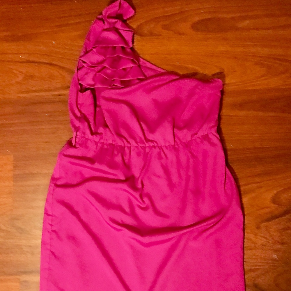 ❄️Esley one shoulder Dress❄️Excellent Condition!