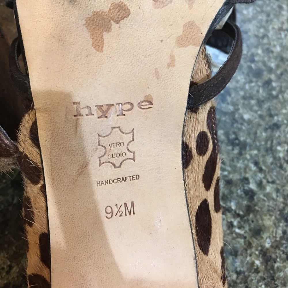 Shoes - Picture 4 of 6