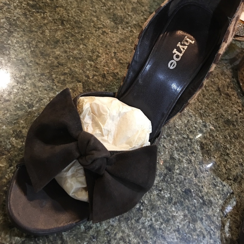 Shoes - Picture 5 of 6