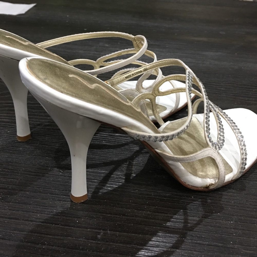 Shoes - Picture 2 of 4