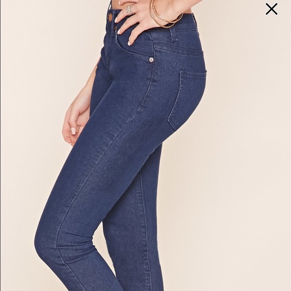 NWT Forever 21 Skinny Jeans - Picture 2 of 4