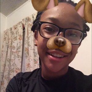 Meet your Posher, Makayla