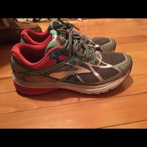 Brooks Ravenna running shoes!