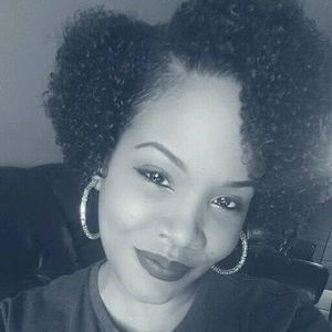 Meet your Posher, Candice