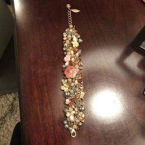 Unique gold tone bracelet