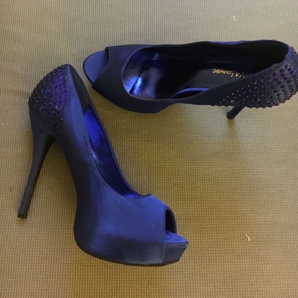 Lovely blue heels 👠