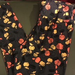 Lularoe TC legging.