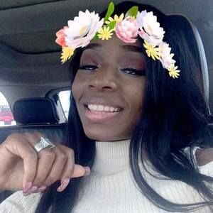 Meet your Posher, Latisha