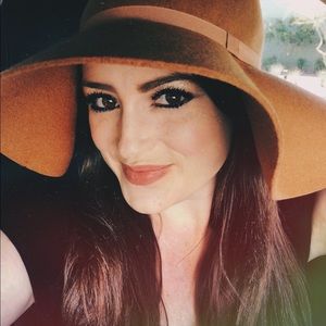 Meet your Posher, Julianne