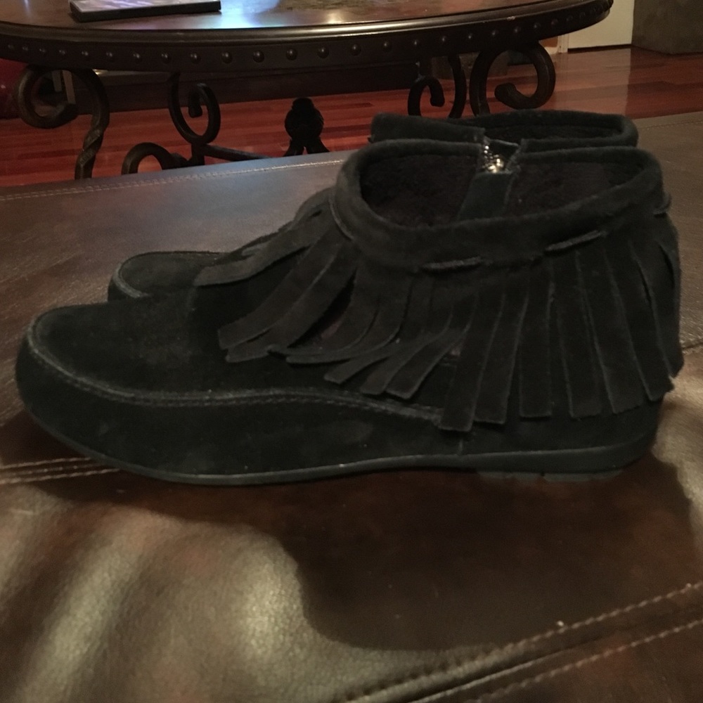 Barefoot by sporto black fringe side zip booties 7