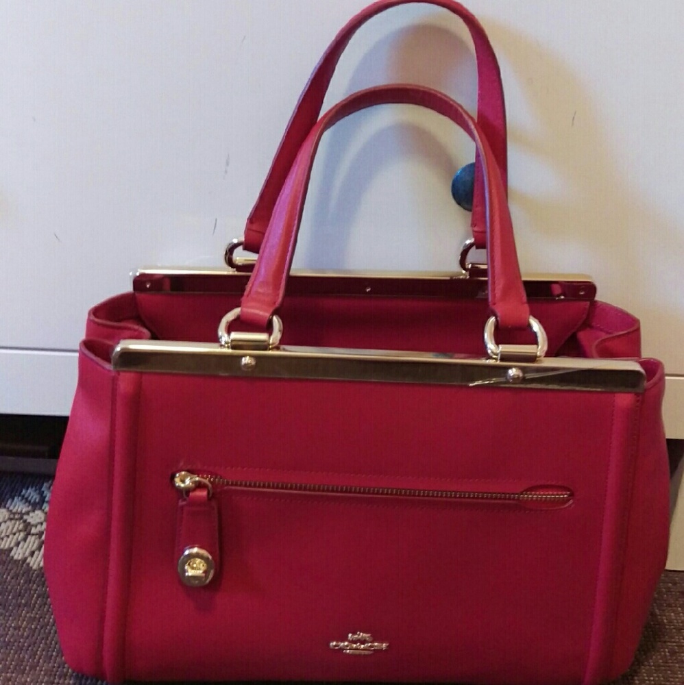 🎉HP🎉  New Coach leather purse 100% authentic - Picture 2 of 4