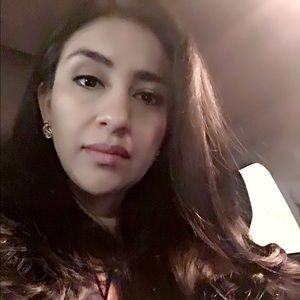 Meet your Posher, Eva