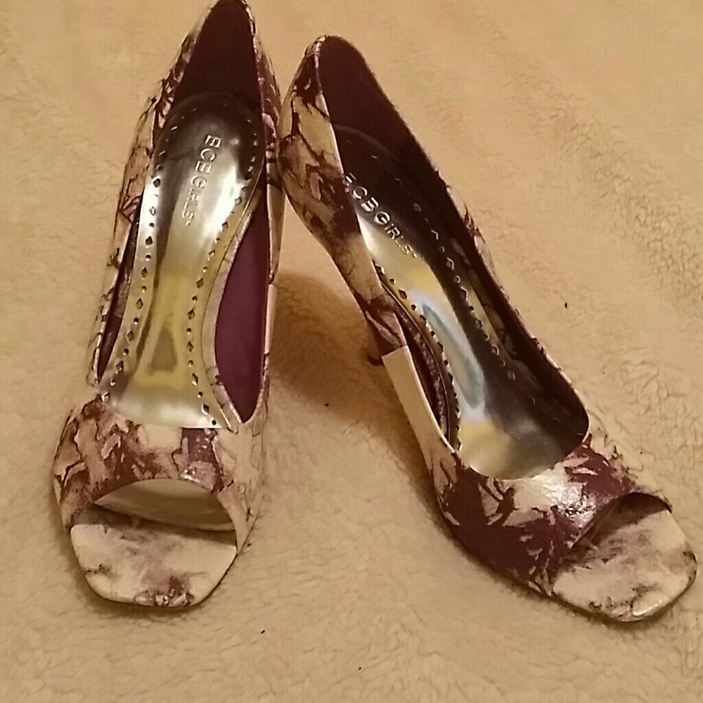 BCBG heels