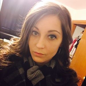 Meet your Posher, Nickole