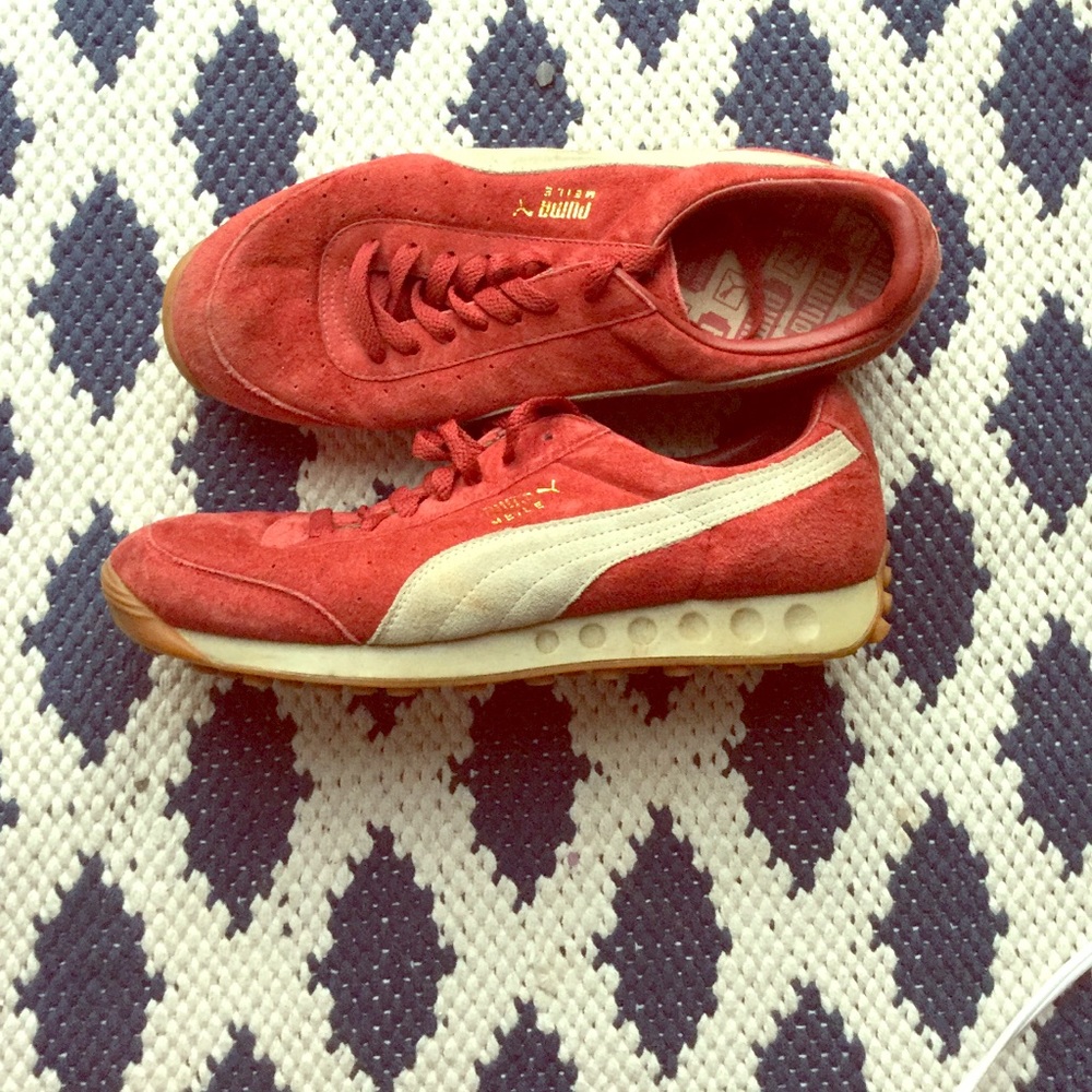 Red Men's Pumas