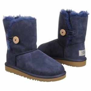 Ugg boot baliey button