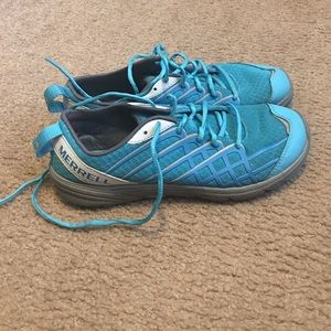 Merrell Vibram tennis shoe