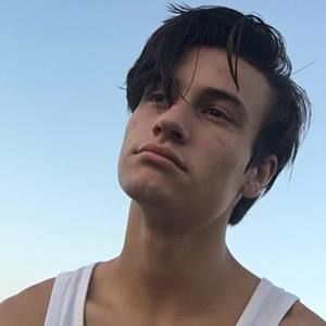 Meet your Posher, Nicholas