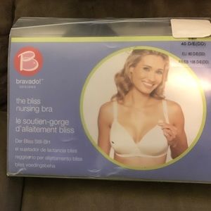 NIB black Bravado Bliss Nursing Bra