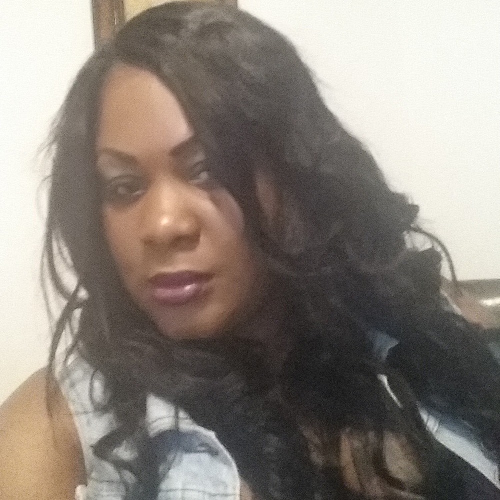 Meet your Posher, Emprezz