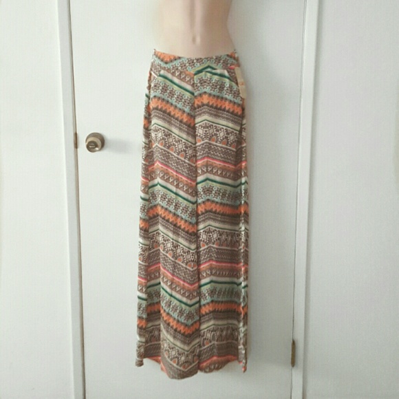 Wide Leg Pants - Picture 1 of 3