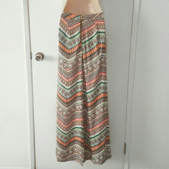 Wide Leg Pants - Picture 2 of 3