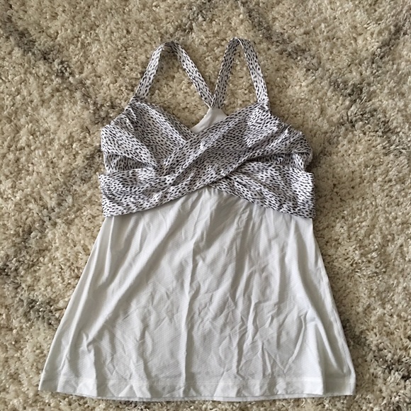 🍋 Lululemon Wrap It Up Tank - Picture 2 of 4