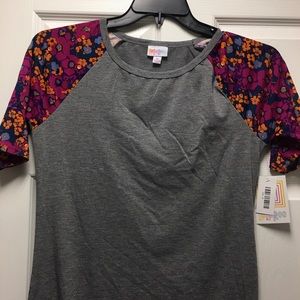 BNWT LuLaRoe floral sleeve Julia medium