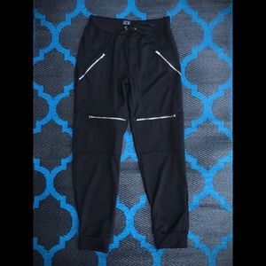 joggers by thrill