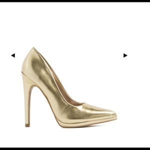 gold pumps