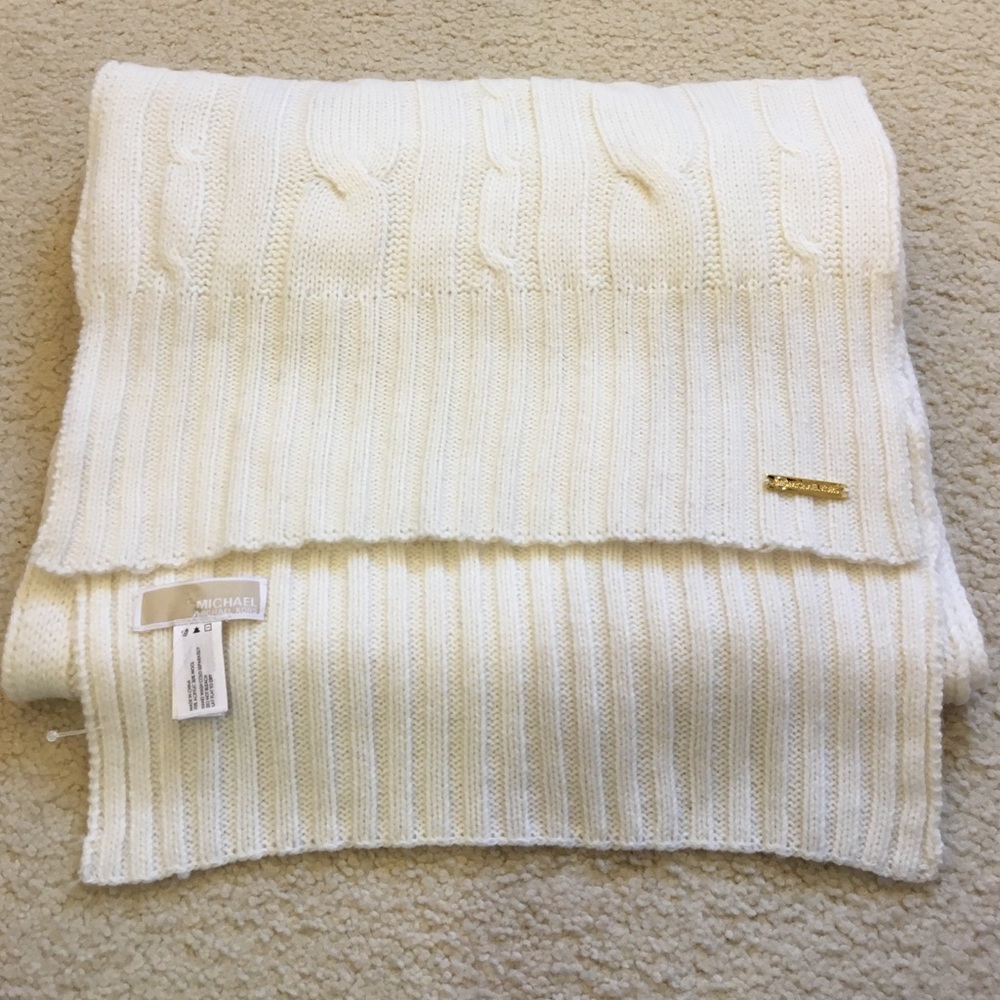 New Michael Kors Scarf