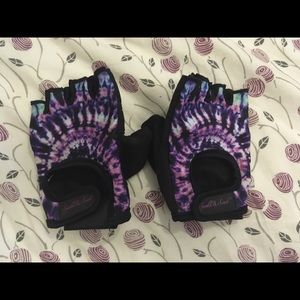Work out gloves (sparkle and sweat)