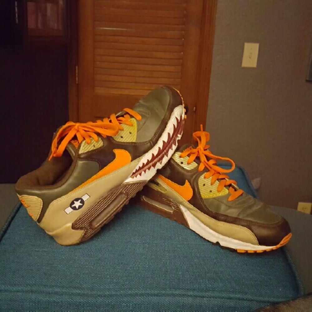 Nike Air Max bomber limited Editions