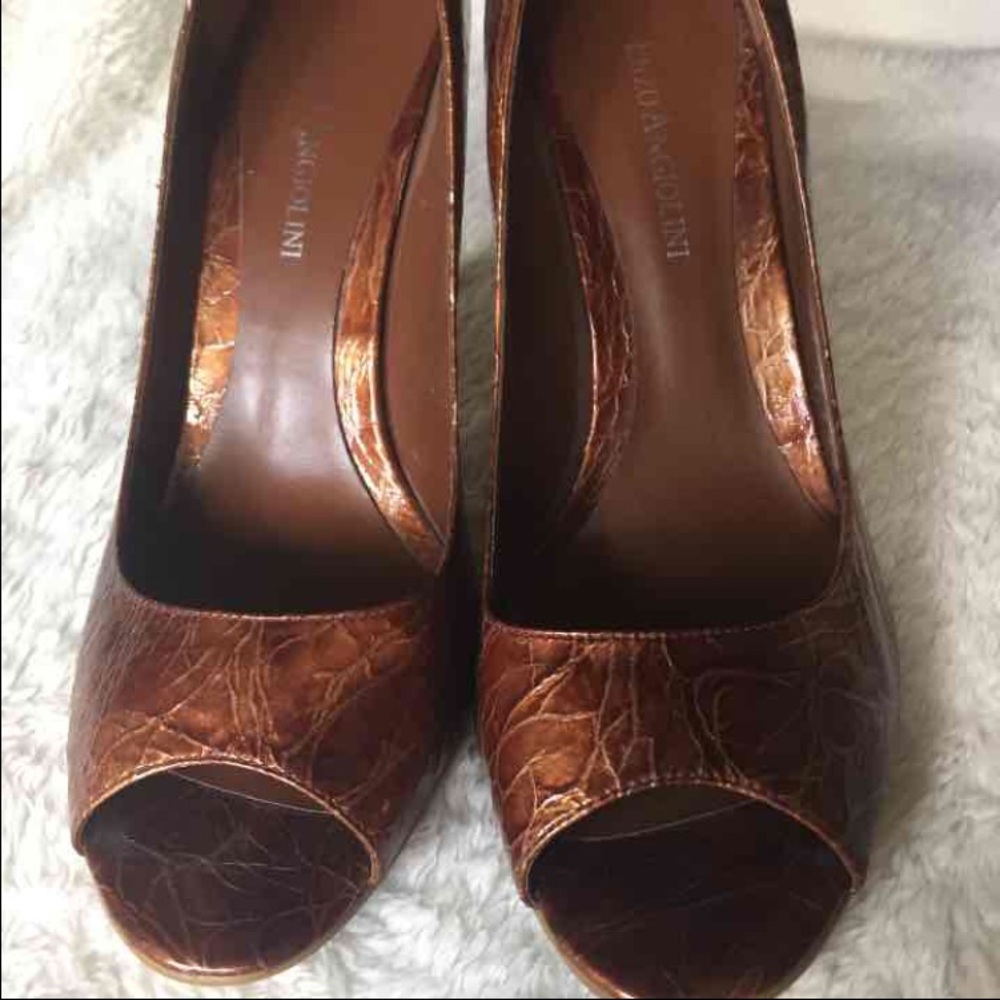 Heels - Picture 3 of 4