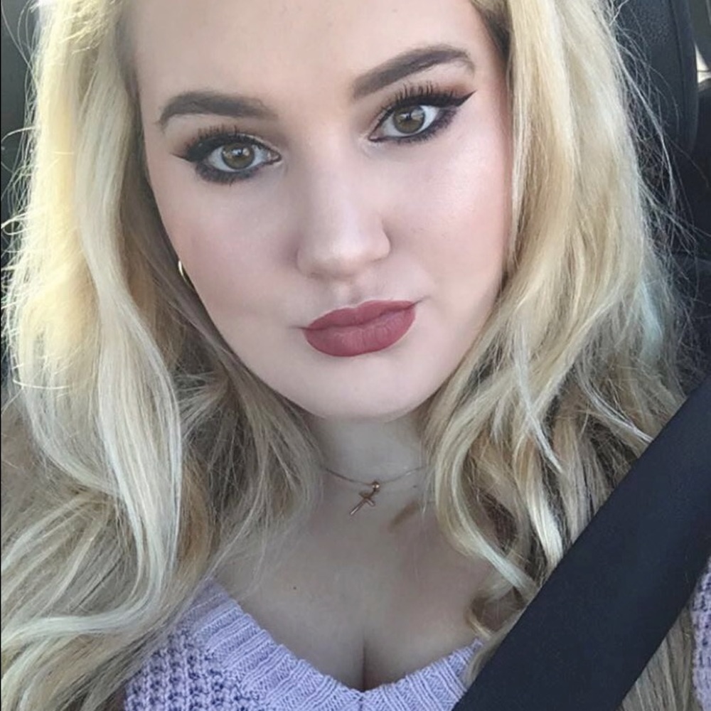 Meet your Posher, Cara