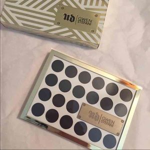 URBAN DECAY GWEN STEFANI EYESHADOW PALETTE