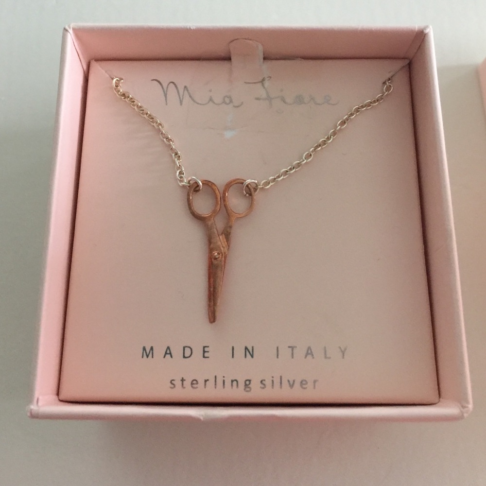 Scissor necklace