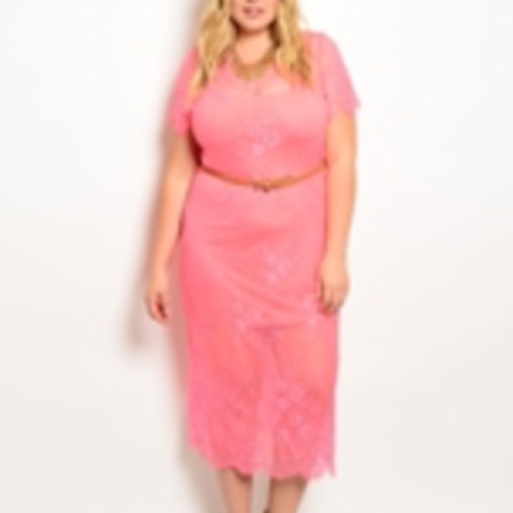 SOLD!!! Belted Hot pink rounded neckline short sleeve lace