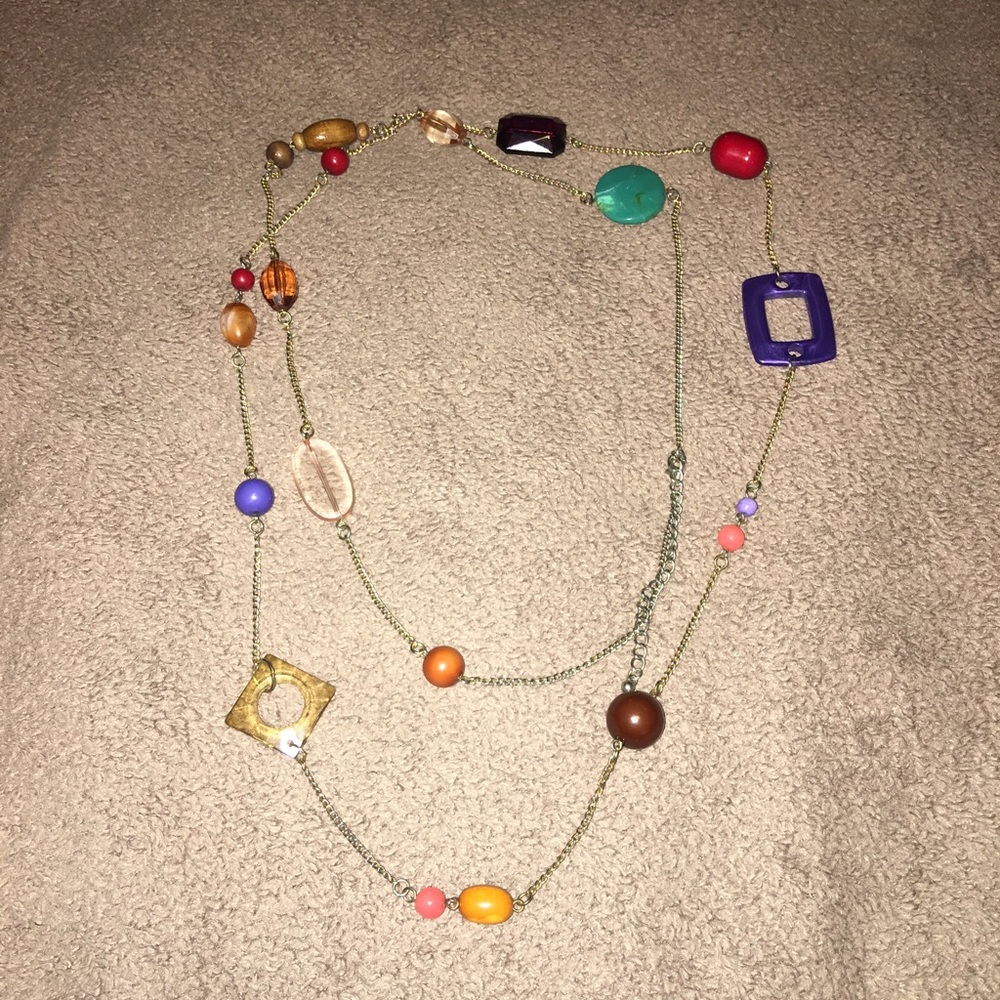 Colorful lengthy necklace