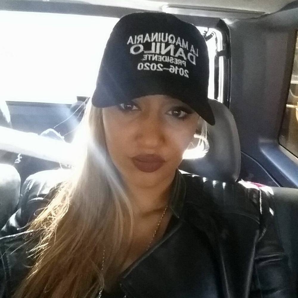 Meet your Posher, Esma