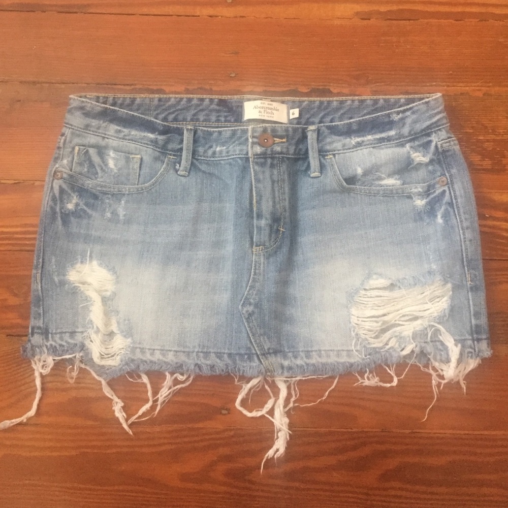 Abercrombie & Fitch Denim Distressed Mini Skirt 6