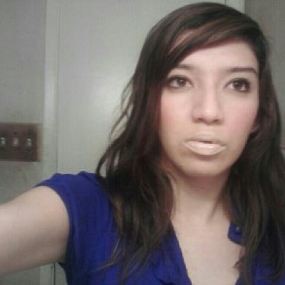 Meet your Posher, Deisy