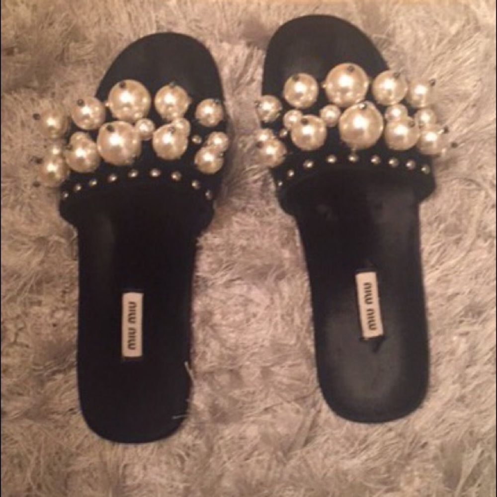 ❌SOLD❌Black Pearl Miu Miu Sandal Slide