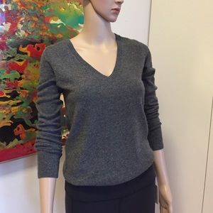 Club Monaco Cashmere Sweater in Charcoal