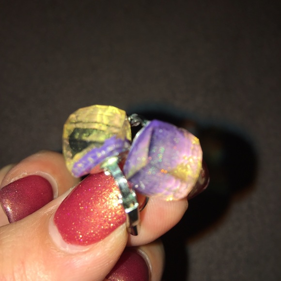 Multi-color earrings - Picture 2 of 4