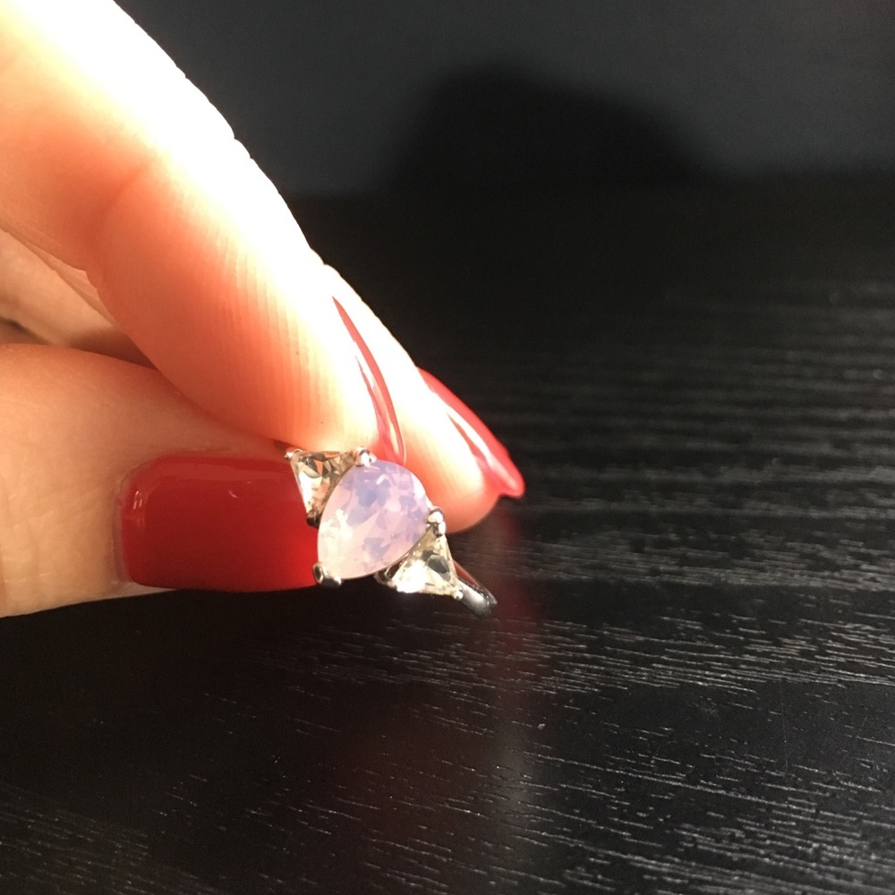 Opalescent ring
