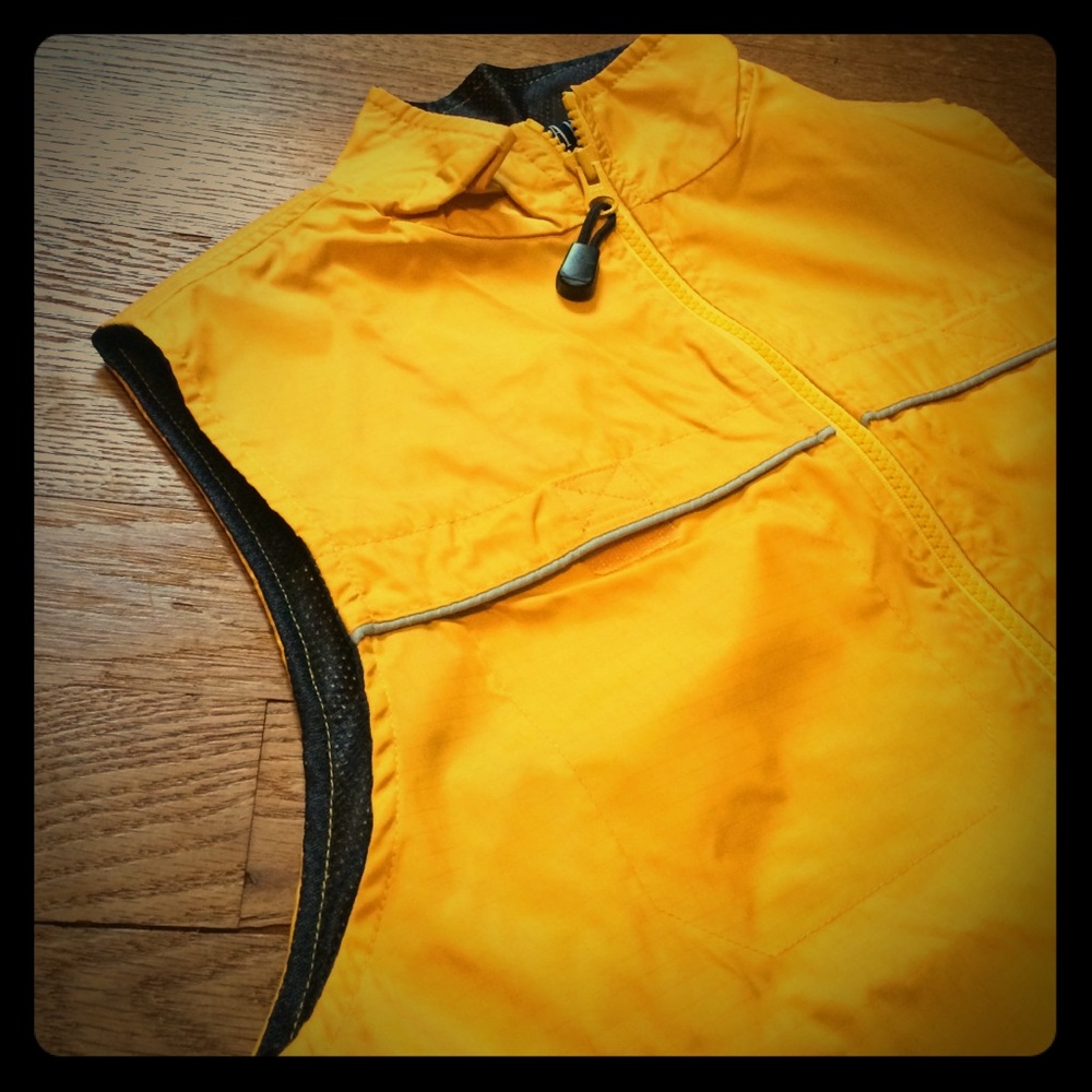 Gap yellow boys vest Large NWOT