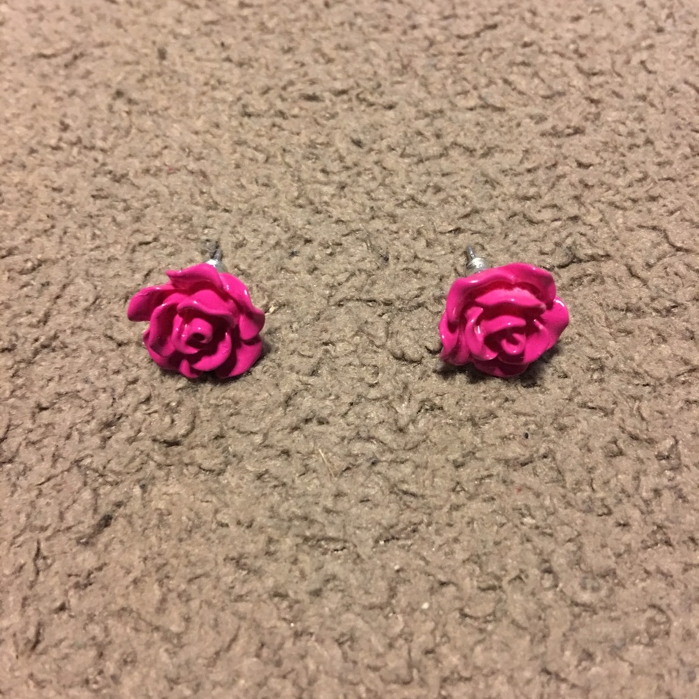 Rose studded earrings
